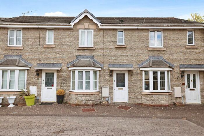 2 Bedroom Terraced House For Sale In Newbury Avenue, Calne, SN11