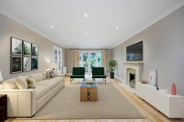 5 Bedroom Detached House To Rent In Clive Road, Esher KT10