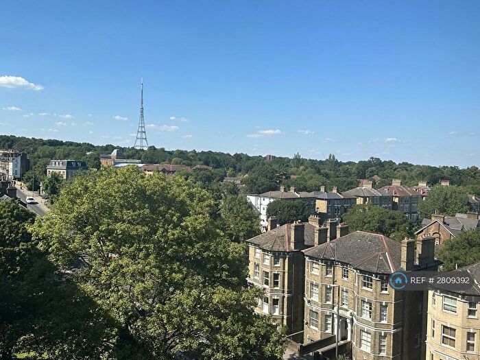2 Bedroom Flat To Rent In Brooklyn, London, SE20