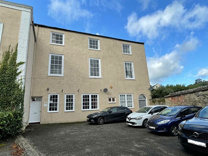 1 Bedroom Flat To Rent In The Chipping, Wotton-Under-Edge, GL12