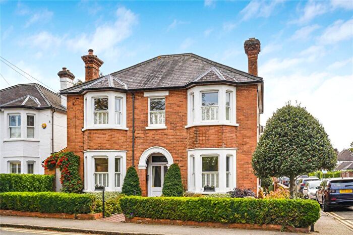 4 Bedroom Detached House For Sale In Mayfield Road, Hersham, Walton-on-Thames, Surrey, KT12