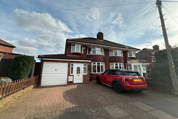 3 Bedroom Semi-Detached House To Rent In Chestnut Road, Wednesbury, WS10