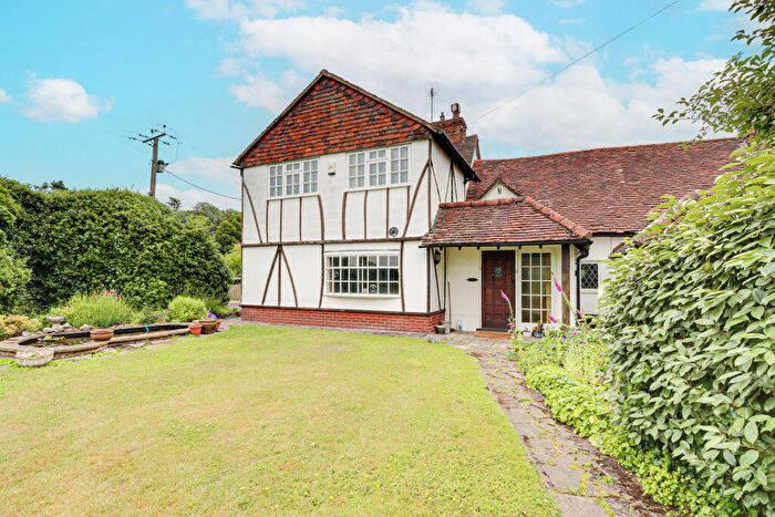 3 Bedroom Semi-Detached House For Sale In Apps Pond, Appspond Lane, Potters Crouch, AL2