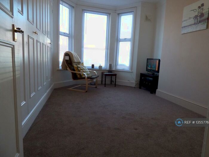 Studio To Rent In Bayford Road, Littlehampton, BN17