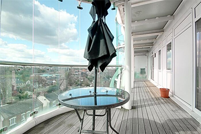 2 Bedroom Flat To Rent In Sydney Road, Enfield, EN2