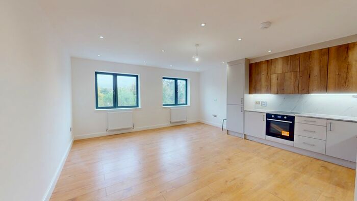 1 Bedroom Flat To Rent In Purley Rise, Purley, CR8