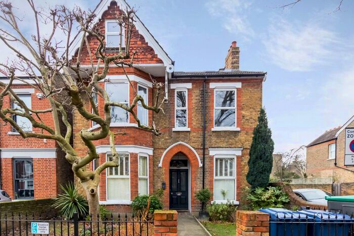 1 Bedroom Flat To Rent In Denbigh Road, London W13