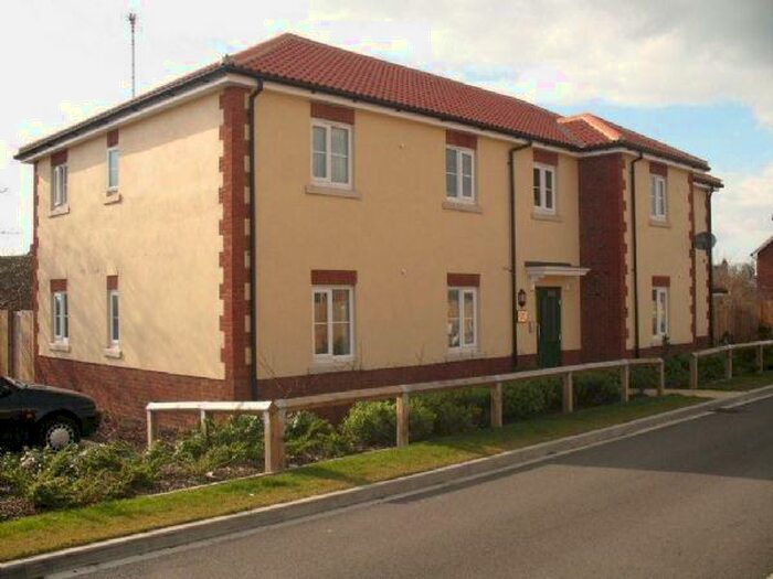 2 Bedroom Apartment To Rent In Quinton House, Trow Close, Cotton End, MK45