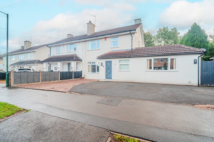 4 Bedroom Semi-detached House For Sale In Fallowfield Road, Solihull, B92