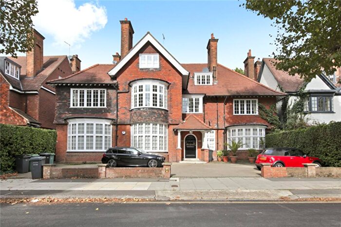 3 Bedroom Flat To Rent In Elsworthy Road, Primrose Hill, NW3
