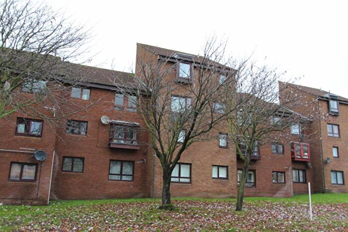 2 Bedroom Maisonette To Rent In Canon Lynch Court, Dunfermline, KY12