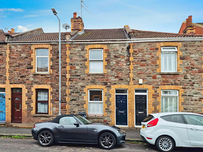 2 Bedroom Terraced House To Rent In Lower Station Road, Bristol, BS16