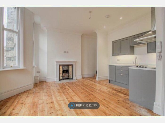 1 Bedroom Flat To Rent In High Street, Southampton, SO14