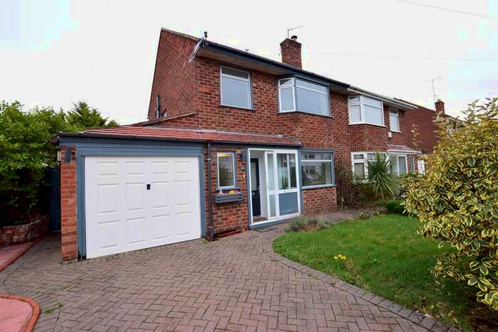 3 Bedroom Semi-Detached House To Rent In Beaumaris Road, Wallasey, CH45