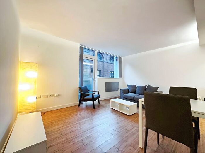 1 Bedroom Flat To Rent In Cross York Street, Leeds, West Yorkshire, Uk, LS2