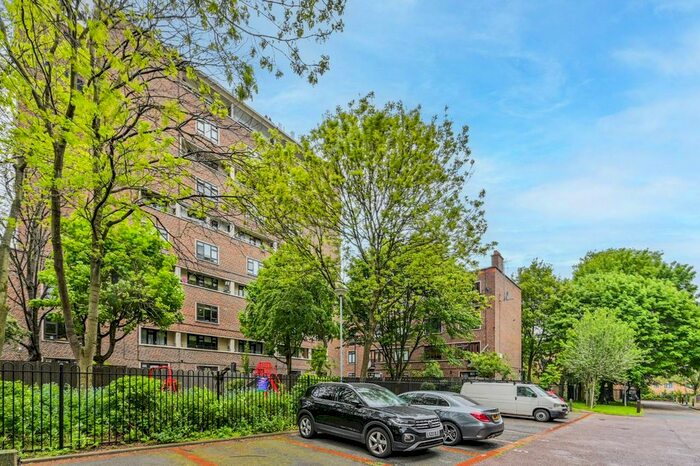 3 Bedroom Flat To Rent In Cluse Court, Angel, London, N1