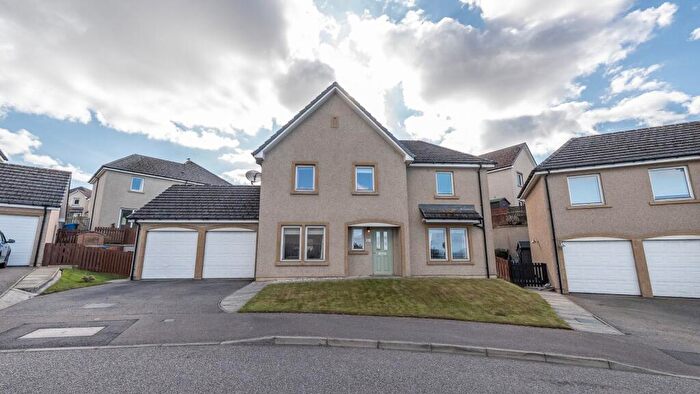 4 Bedroom Detached House For Sale In Duke's View, Slackbuie, Inverness., IV2