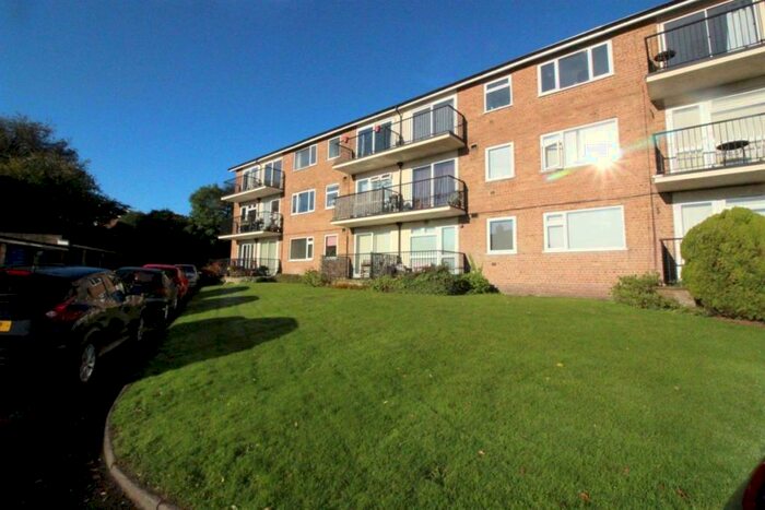 1 Bedroom Flat To Rent In Flat, Whitehouse Court, Rectory Road, Sutton Coldfield, B75