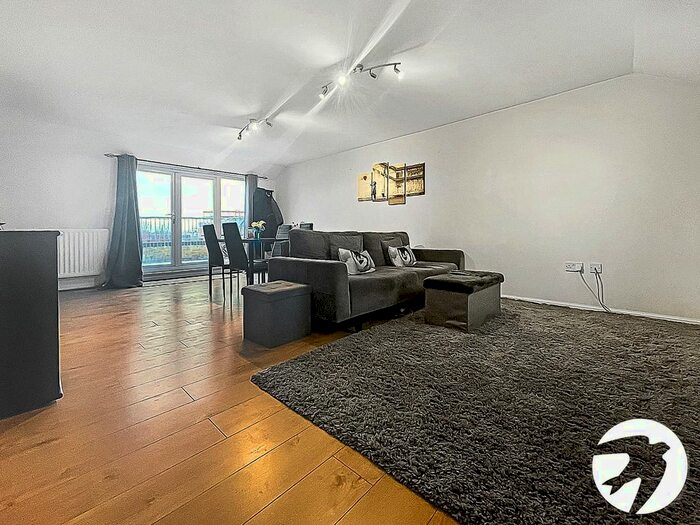 2 Bedroom Flat To Rent In Victory Lodge, Chichester Wharf, Erith, DA8