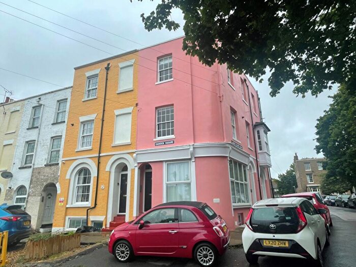 1 Bedroom Flat To Rent In Camden Square, Ramsgate, CT11
