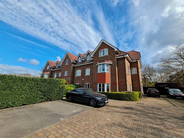 2 Bedroom Flat To Rent In Honeypot Lane, Stanmore, HA7