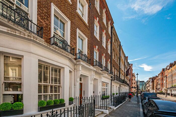 1 Bedroom Flat To Rent In Welbeck Street, Marylebone, London, W1G