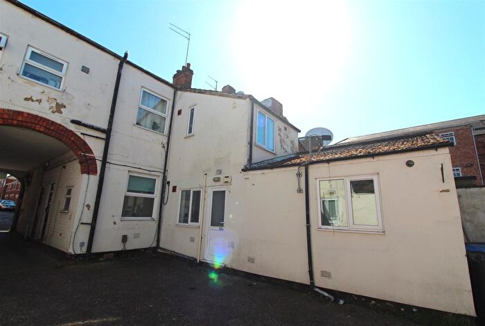 1 Bedroom Flat To Rent In Field Street, Kettering, NN16