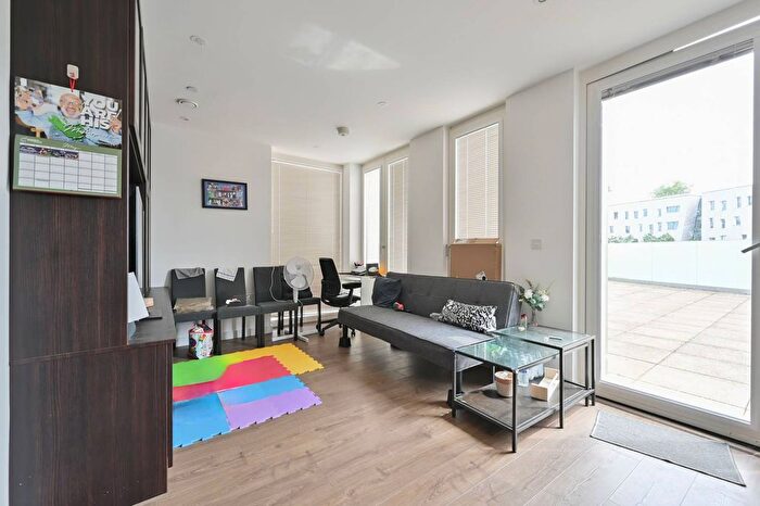 2 Bedroom Flat To Rent In College Road, Harrow, HA1