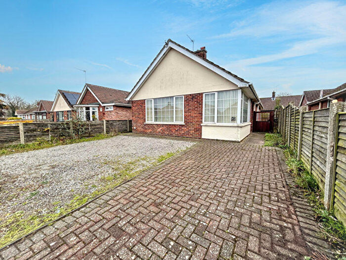 3 Bedroom Detached Bungalow For Sale In Elmhurst Close, Gorleston, NR31