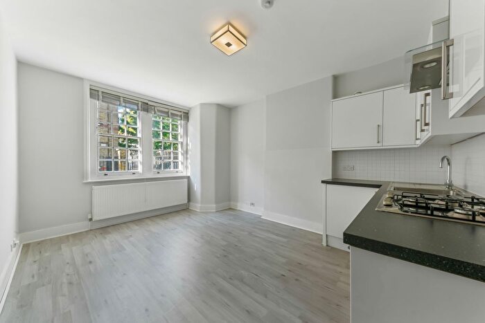 1 Bedroom Flat To Rent In Aylesbury Road, Walworth Village, London, London, SE17