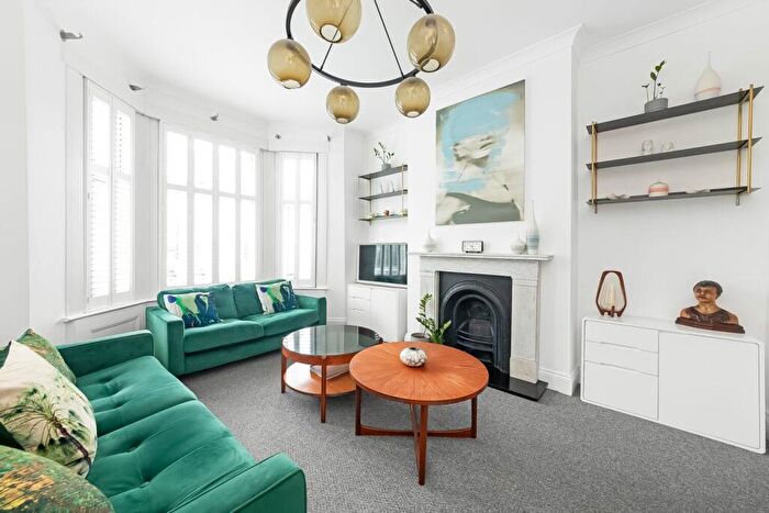 5 Bedroom House For Sale In Wiverton Road, Sydenham, London, SE26