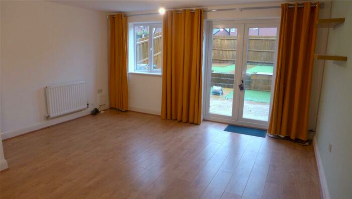 3 Bedroom Semi-Detached House To Rent In Humber Road, New Stoke Village, Coventry, CV3