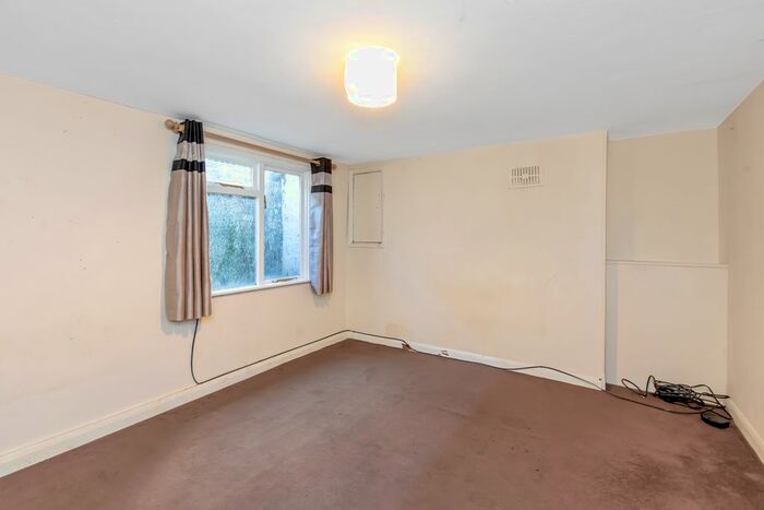 5 Bedroom Terraced House To Rent In Mount Terrace, Whitechapel, London, E1