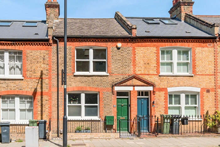 2 Bedroom Terraced House For Sale In Robson Road, West Dulwich, London, SE27