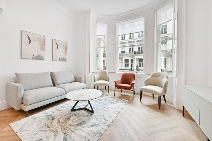 2 Bedroom Flat To Rent In Trebovir Road, Earls Court, SW5