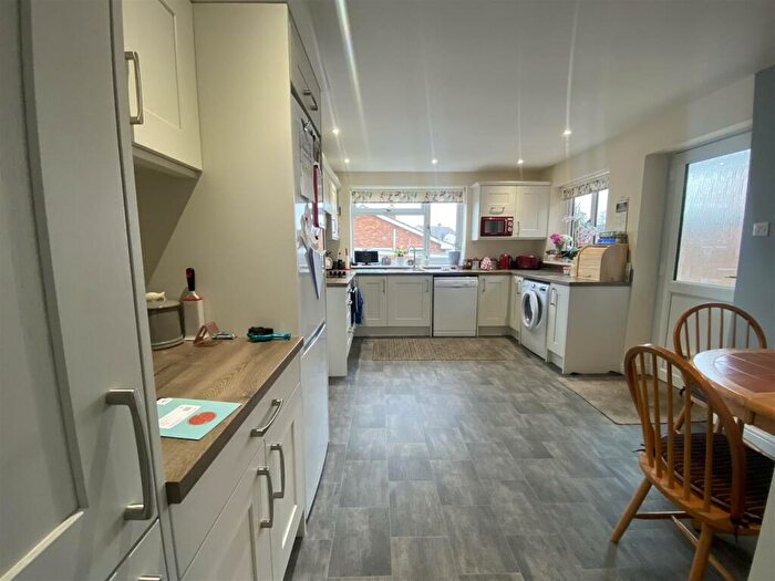 3 Bedroom Bungalow To Rent In Castle Park, Hemyock, Cullompton, EX15