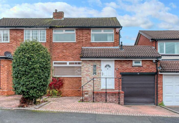 3 Bedroom Semi-Detached House To Rent In Elm Grove, Bromsgrove, Worcestershire, B61