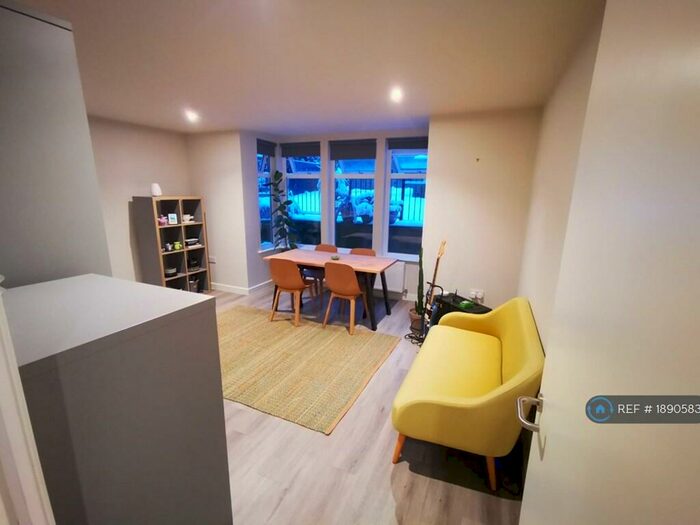 2 Bedroom Flat To Rent In Williamson Road, Sheffield, S11