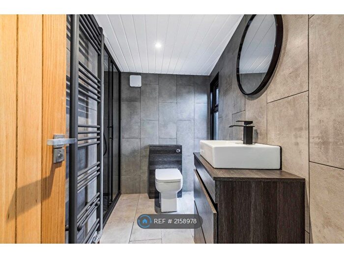 6 Bedroom Terraced House To Rent In Lawrence Road, Southsea, PO5