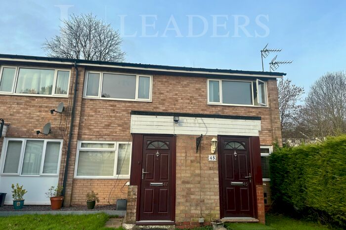 2 Bedroom Flat To Rent In Lomaine Drive, Birmingham, B30