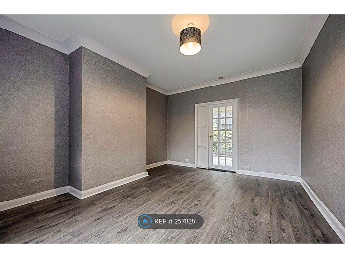 3 Bedroom Terraced House To Rent In Sunnybank Drive, Sowerby Bridge, HX6