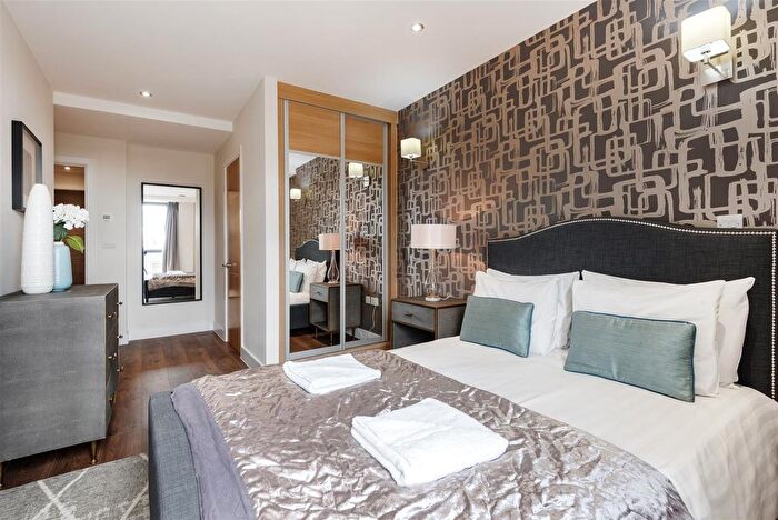 1 Bedroom Flat To Rent In Back Church Lane, Twyne House Apartments, London, E1