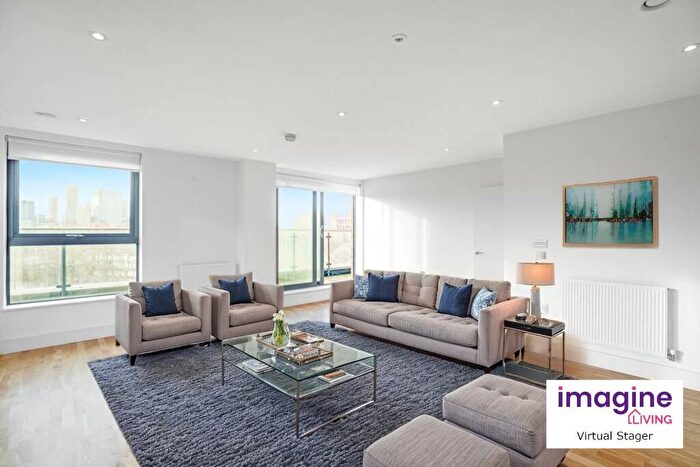 2 Bedroom Flat For Sale In Leven Road, London, E14