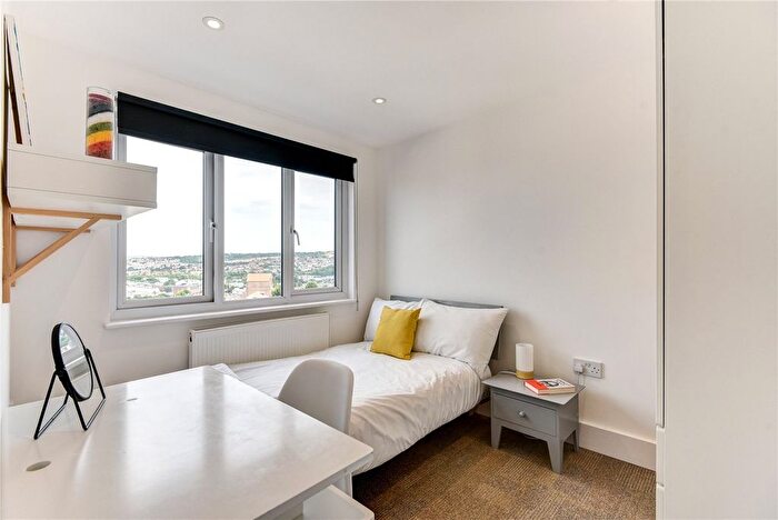 1 Bedroom Terraced House To Rent In Queens Park Road, Brighton, East Sussex, BN2