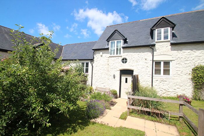 4 Bedroom Terraced House To Rent In The Gallops, Swindon, SN4