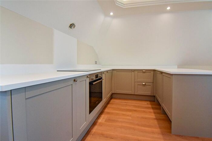 1 Bedroom Apartment To Rent In New Park Road, Devizes, Wiltshire, SN10