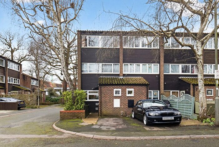 3 Bedroom Terraced House For Sale In Galgate Close, London, SW19