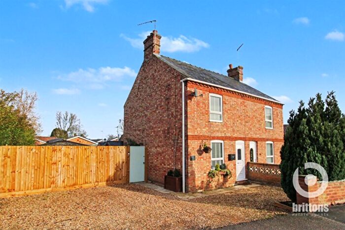 3 Bedroom Semi Detached House For Sale In Sutton Road, Terrington St. Clement, King's Lynn, PE34