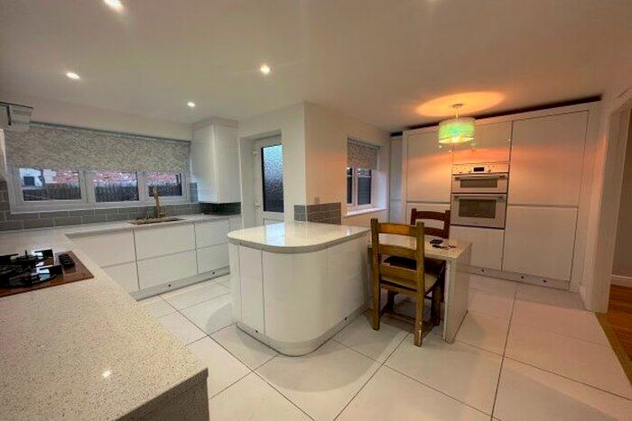 3 Bedroom Property To Rent In Beaumont Street, Wakefield, WF3