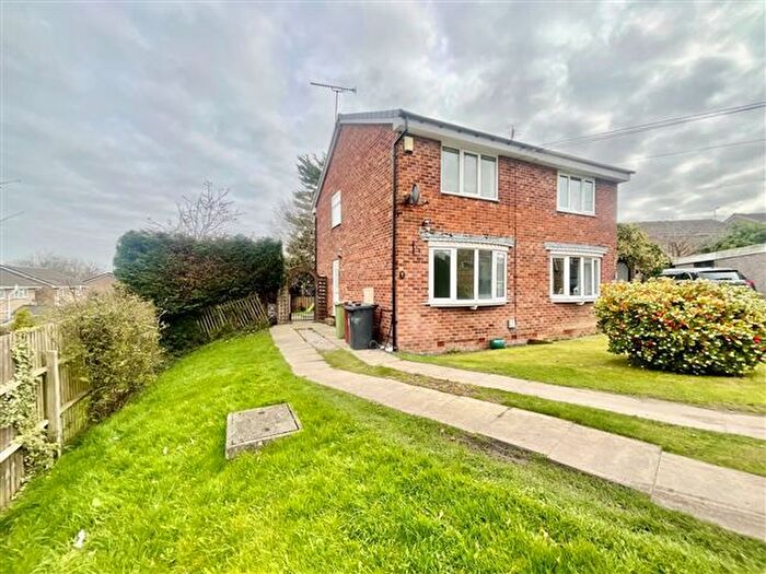 2 Bedroom Semi-Detached House For Sale In Hawksway, Eckington, Sheffield, Derbyshire, S21